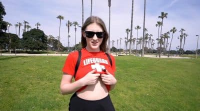 Melody Marks ถามทางหญิงสาวแต่กลับได้ไปโรงแรมซะงั้น pornฝรั่ง
